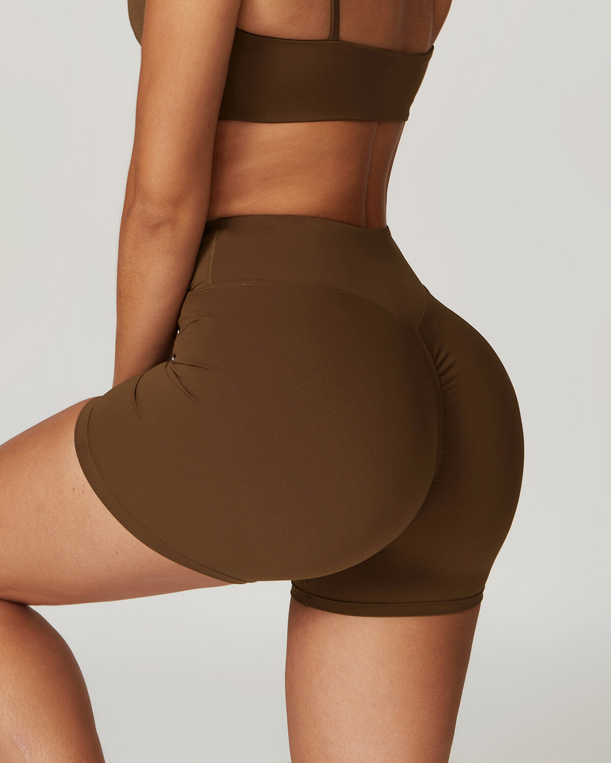 Eloisa Pantaloncini Scrunch - Marrone